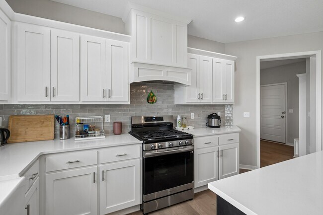 Building Photo - 17165 W 164th Terrace