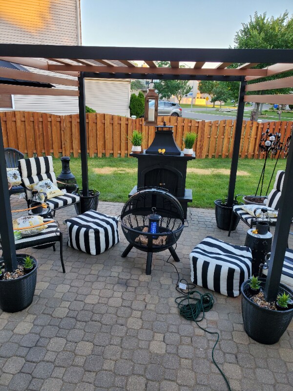 Building Photo - 6700 Pine Ln