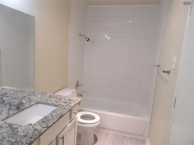 Building Photo - 1345 Roan Dr