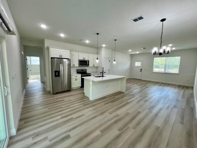 Building Photo - 8114 N Maltese Dr