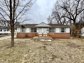 Building Photo - 1054 Royal Oak St SW