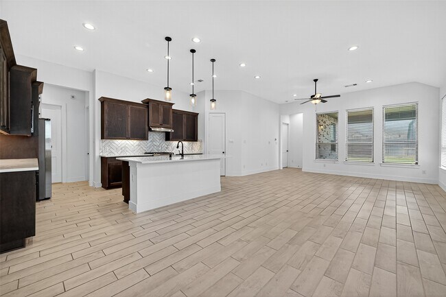 Building Photo - 10727 River Walk Dr