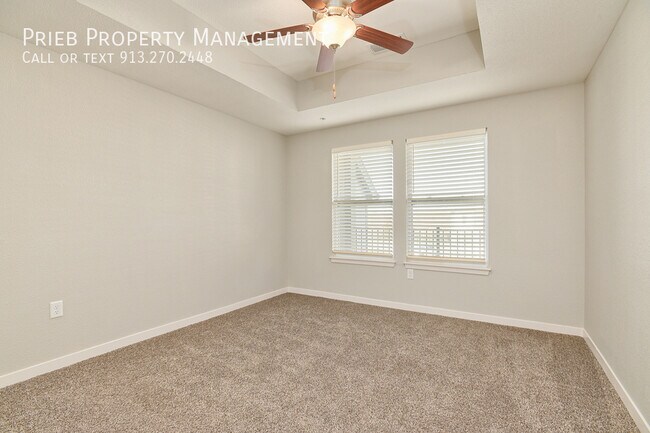 Building Photo - 12321 S Chelsea St