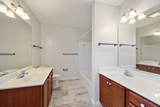 Building Photo - 3bd/2ba Near Downtown Durham!