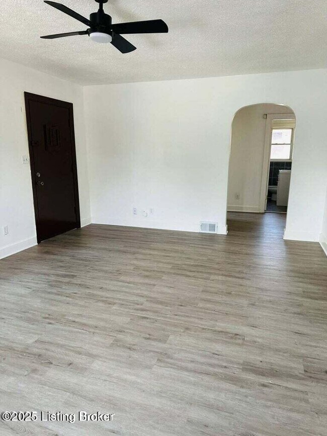 Building Photo - 4105 North Ln