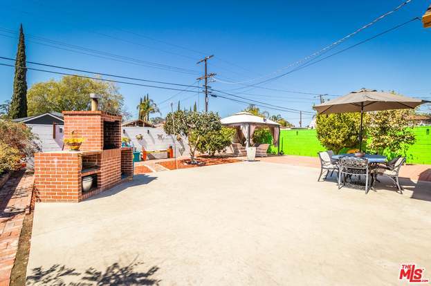 Building Photo - 6445 Tujunga Ave