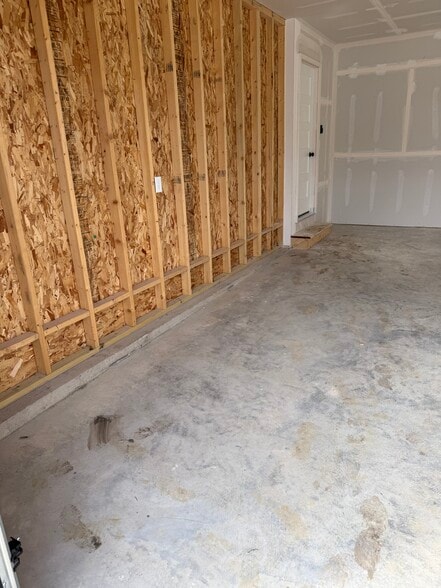 Building Photo - 5304 Silverton St