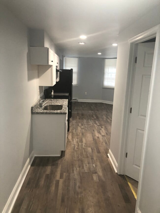 Building Photo - 1737 Park Ave