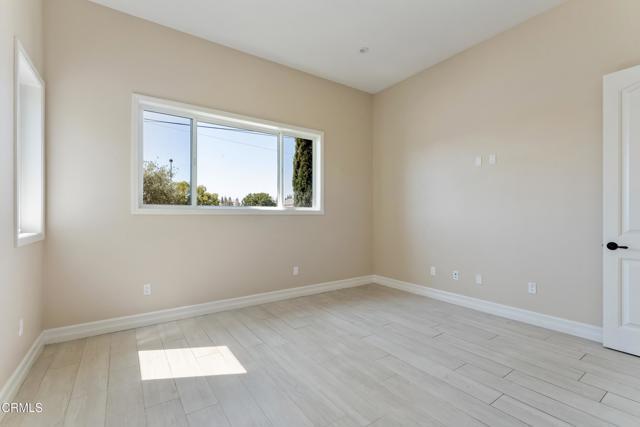 Building Photo - 3143 E Sierra Madre Blvd