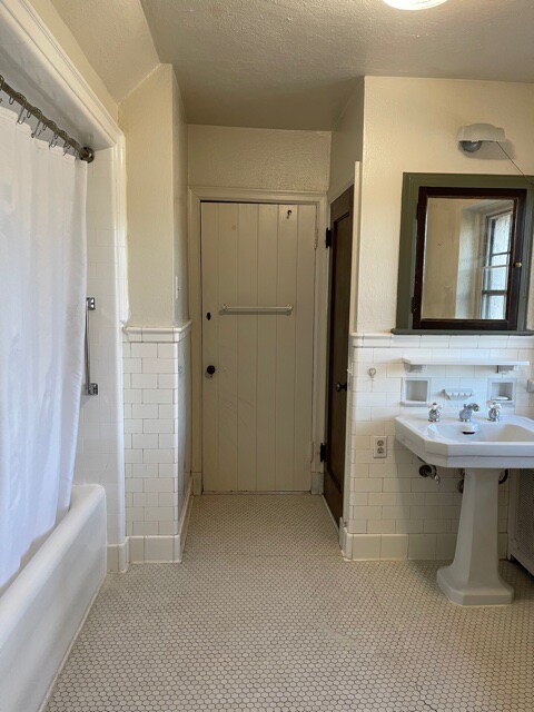 Building Photo - 6301 Alexander Dr