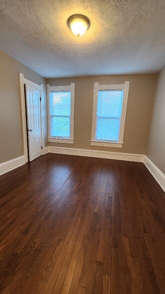 Building Photo - 3790 W 22nd Pl