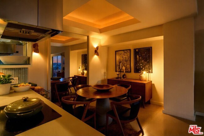 Building Photo - 1155 N La Cienega Blvd