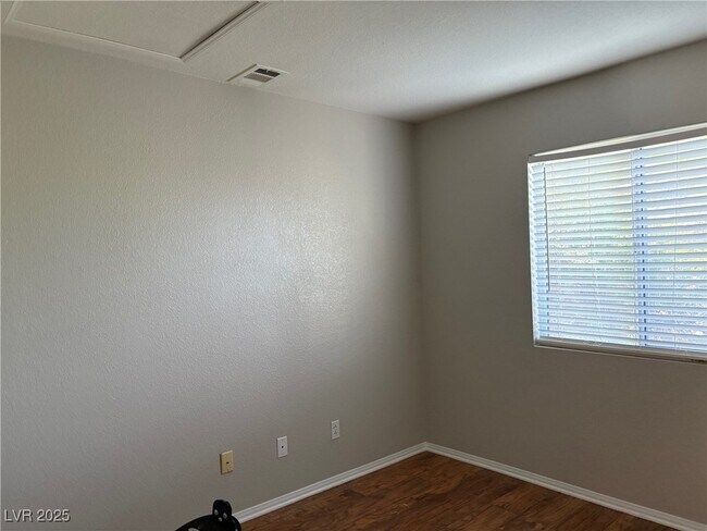 Building Photo - 9904 Via Delores Ave