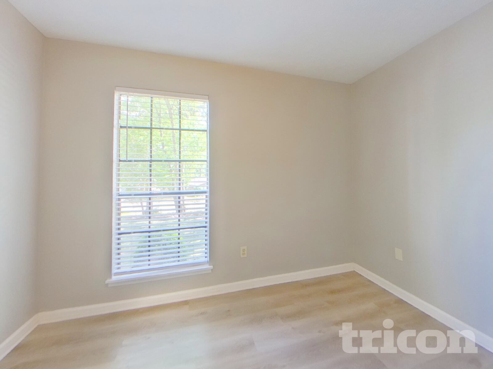 Building Photo - 9980 Lake Forest Way