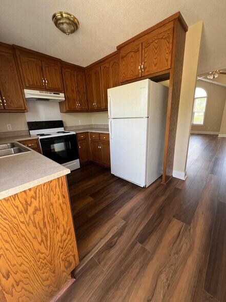 Building Photo - 25585 Nick Davis Rd