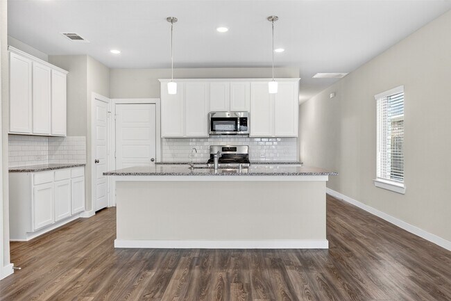 Building Photo - 21619 Coral Mist Dr