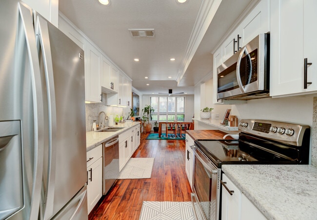 Building Photo - 8828 Pershing Dr