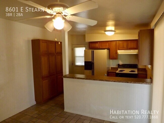 Primary Photo - 8601 E Stearn Lake Dr