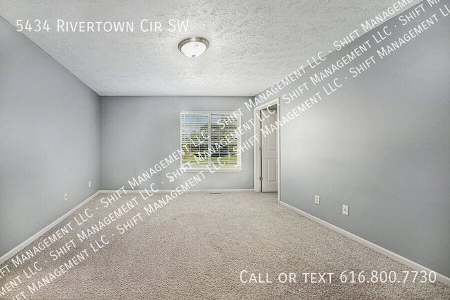 Building Photo - 5434 Rivertown Cir SW