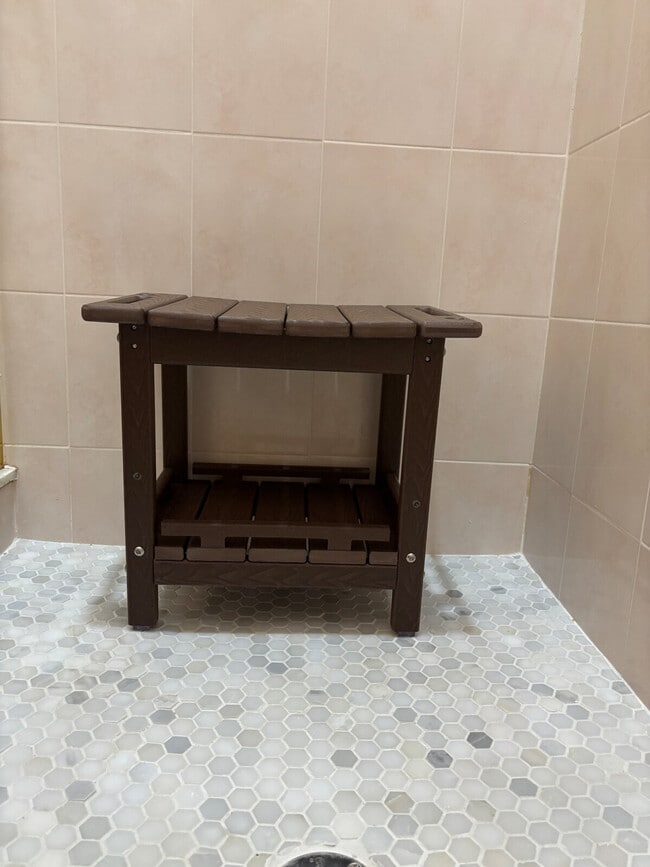 Building Photo - 533 SE 21st Ave