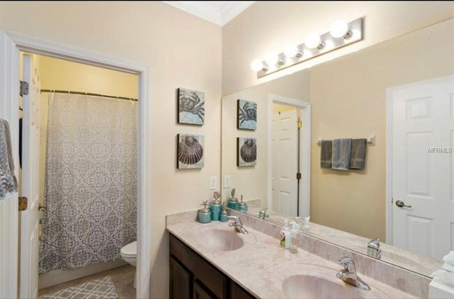 Building Photo - Baldwin Park home 3 car garage with 600 sq...
