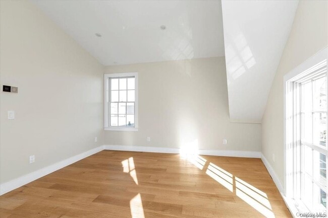 Building Photo - 108 South St