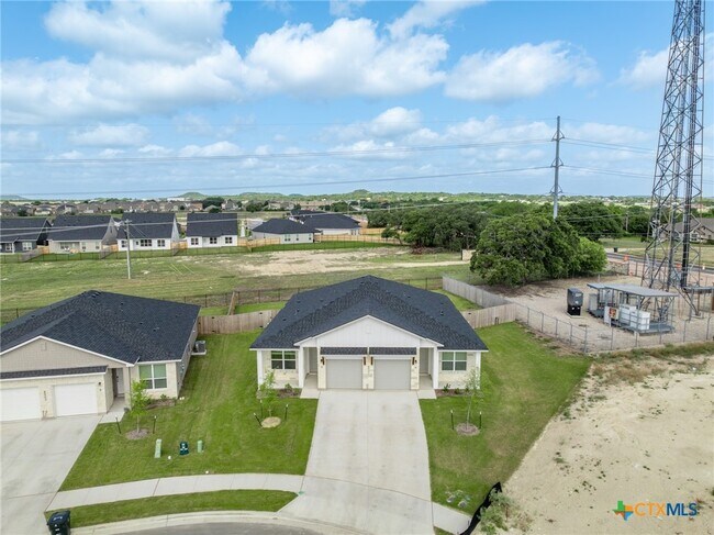 Building Photo - 8901 Prickly Ash Dr