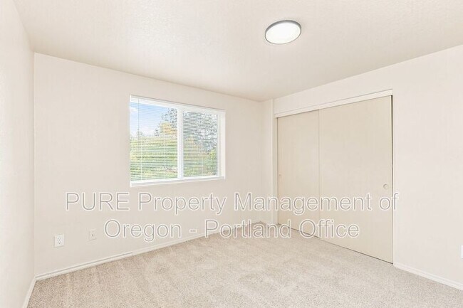 Building Photo - 2619 SE 125th Ave