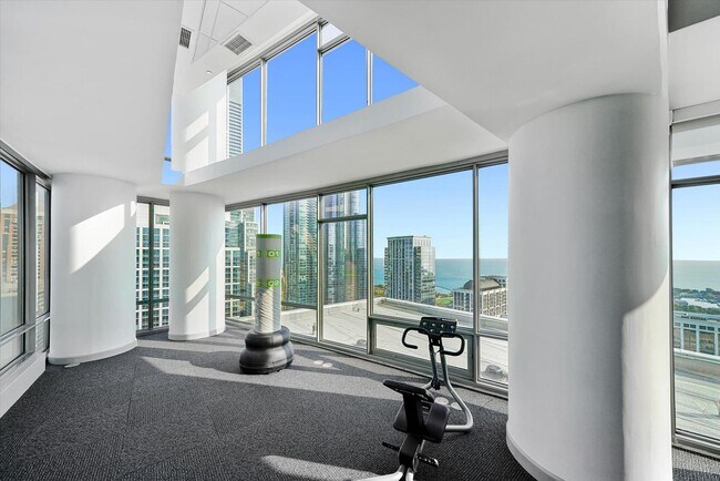 Building Photo - 100 E 14th St