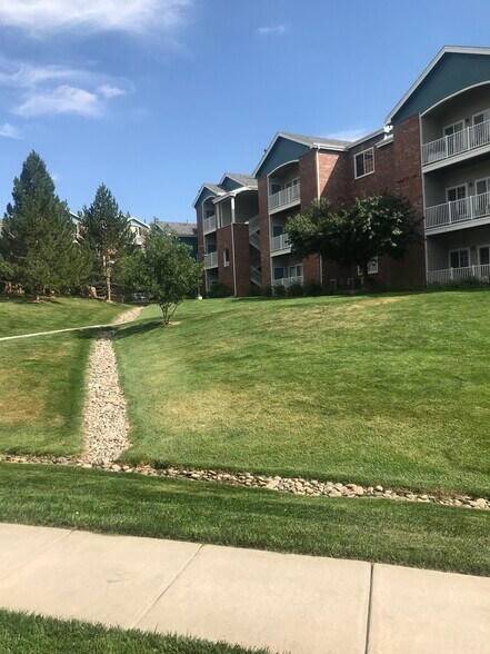 Courtyard view - 2682 S Cathay Way