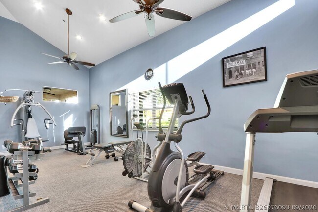 Building Photo - 2530 La Lique Cir
