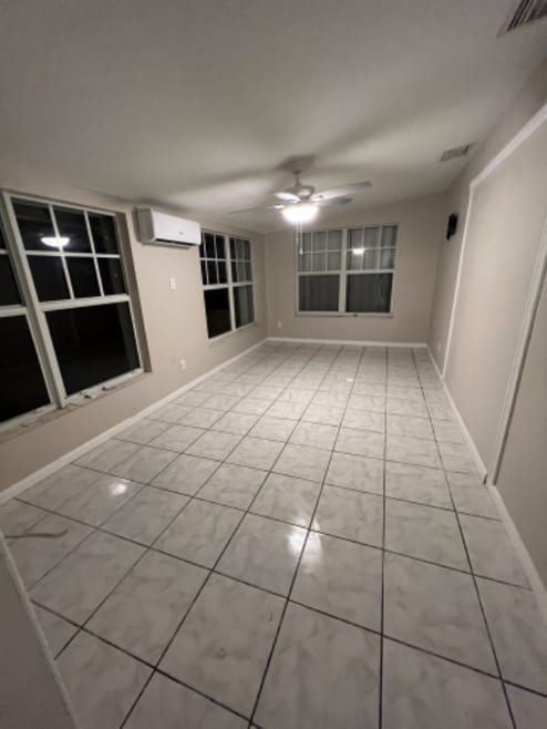 Building Photo - 1219 S 10th St