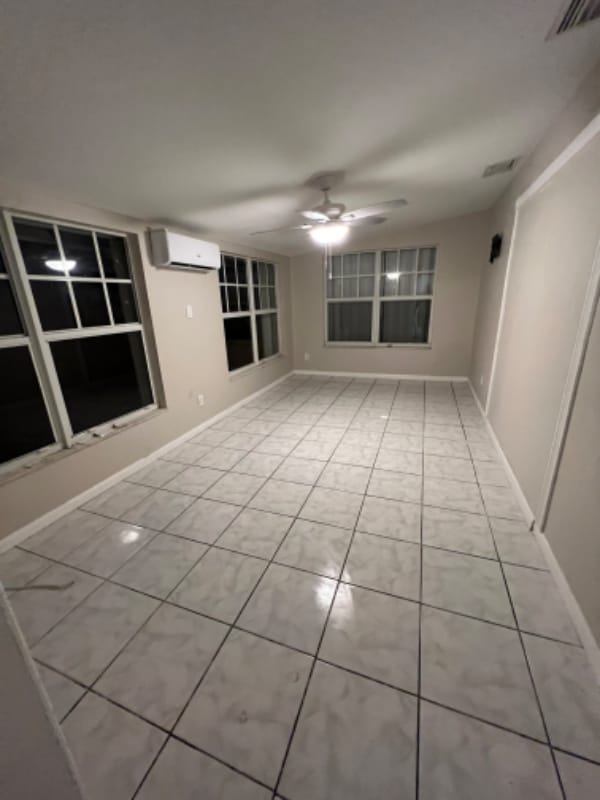 Building Photo - 1219 S 10th St