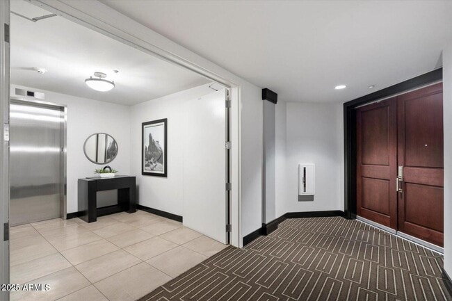 Building Photo - 15802 N 71st St