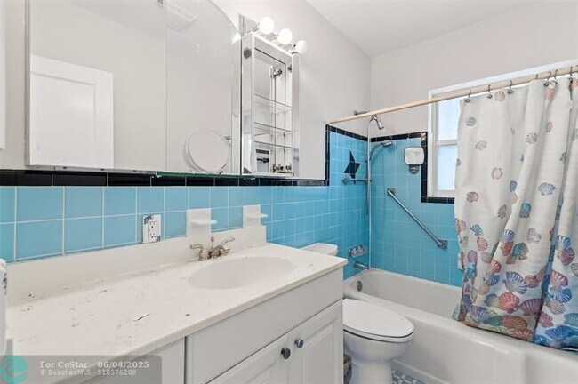 Building Photo - 939 Lytle St