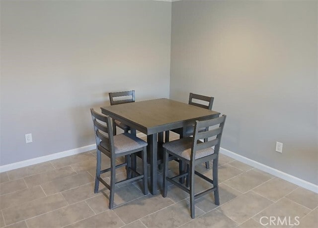 Building Photo - 580 W Shamrock St