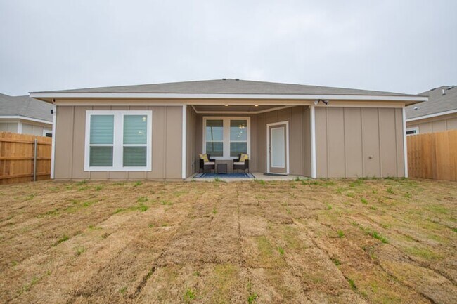 Building Photo - 3703 McCleland Crk Trl