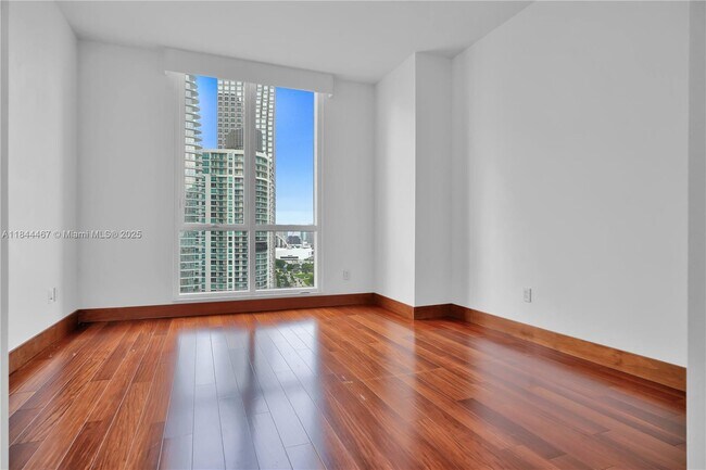 Building Photo - 901 Brickell Key Blvd