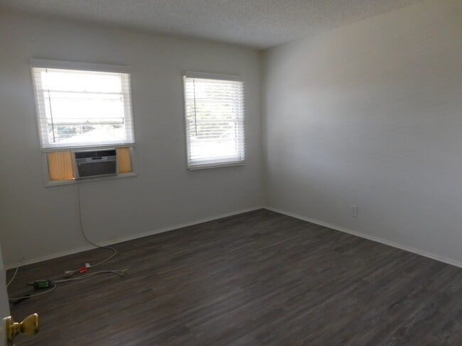 Building Photo - 5637 Strohm Ave