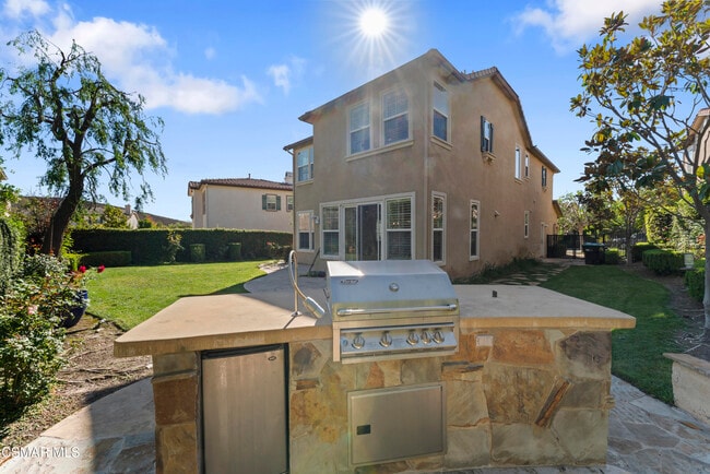 Building Photo - 3718 Young Wolf Dr