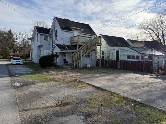 Building Photo - 2235 Ekin Ave