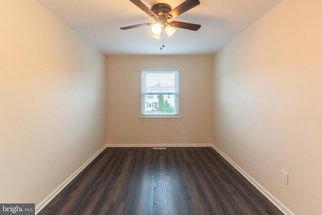 Building Photo - 308 Wayne Ct