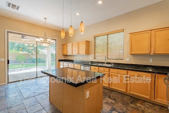 Building Photo - 2287 W Periwinkle Way