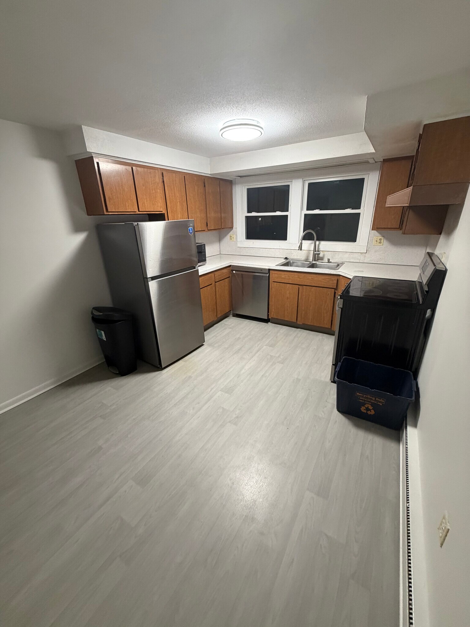 Building Photo - 4294 Candlelight Ln