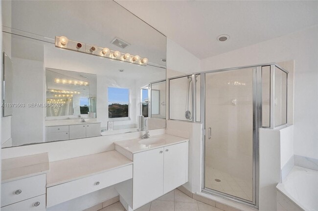 Building Photo - 751 SW 191st Ave