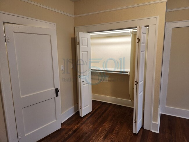 Building Photo - New Downtown Condo Feel With the Hillcrest Vibe!