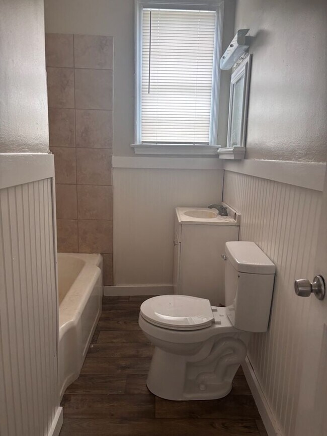 Building Photo - 4052 N State St