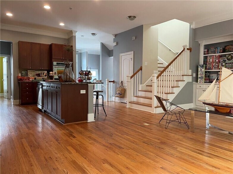 Building Photo - 1581 Mosaic Way