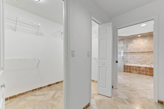 Building Photo - 13772 Ishnala Cir