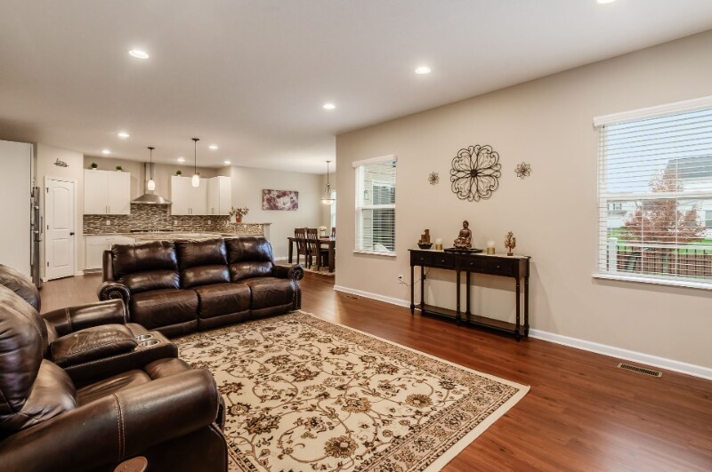 Building Photo - 3821 Pyke Dr